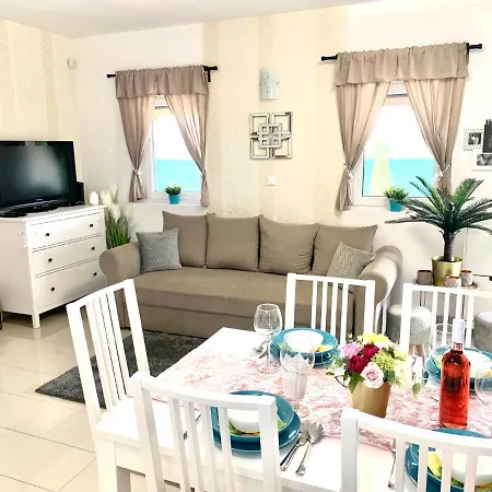 Levendulás Ház - *