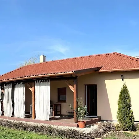 Levendulas Haz - 別荘 Balatonfőkajár