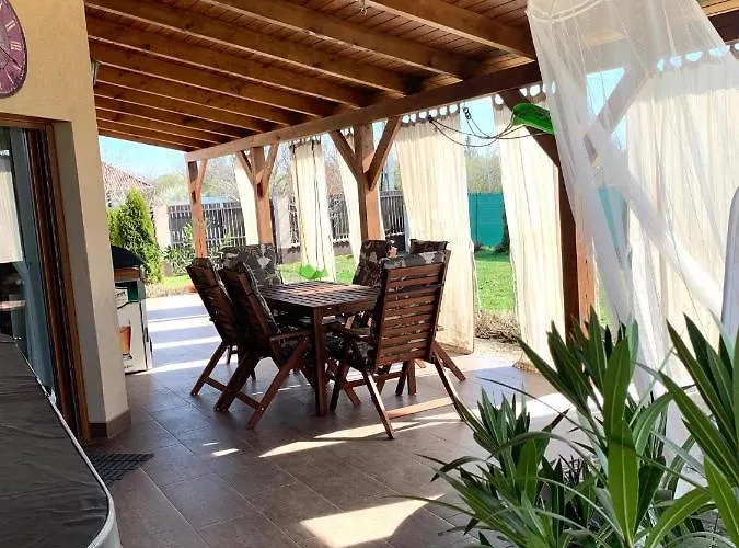 Levendulas Haz - * Balatonfőkajár